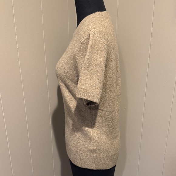 B27 Abercrombie & Fitch Women Medium Tan Gray Crew Neck Sweater Short Sleeve - Picture 5 of 6